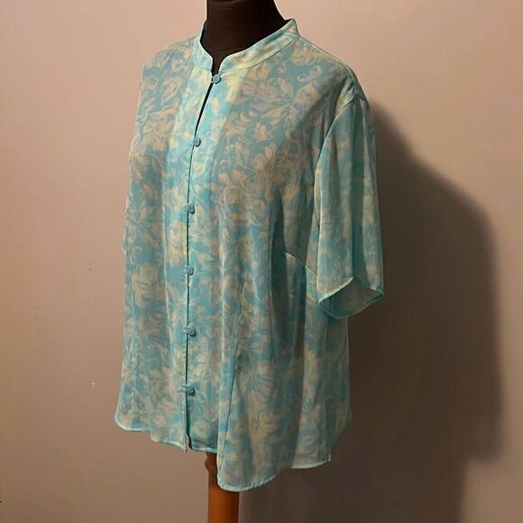 J.H. Collections Womens Floral Short Sleeve Button Front Blouse - Picture 3 of 6